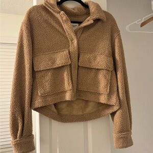 Abercrombie & Fitch Cropped Sherpa Jacket